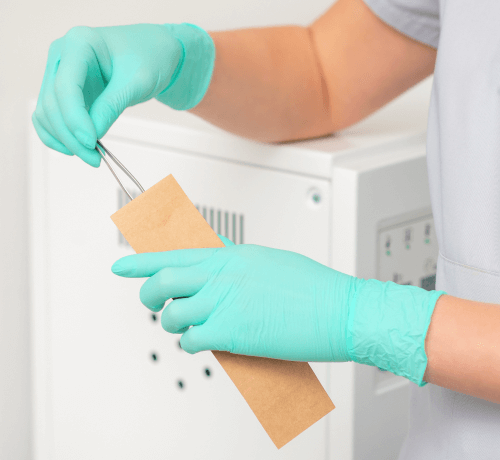 b5b94b89 hand cleans tweezers putting craft bag ultrasonic cleaner 1.png